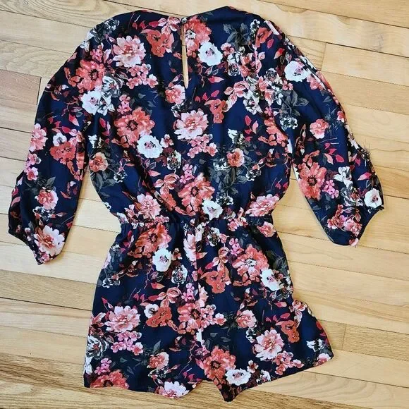 Lulu's Floral Romper - Picture 5 of 7